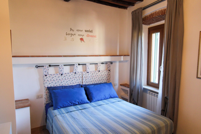 Room 5, Casa Carlo, Livorno