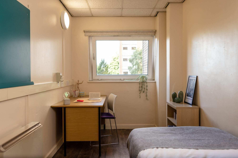 Bedroom 5, John Lester & Eddie Colman Courts, Manchester