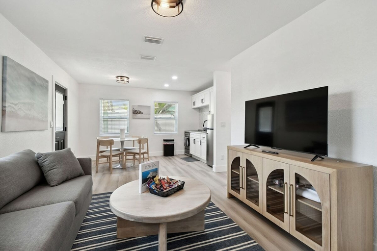 Interior 4, Treasure Island Retreat, Pinellas