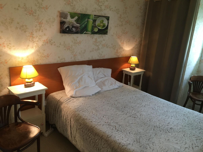 Bedroom 2, Le Melchior, Gironde