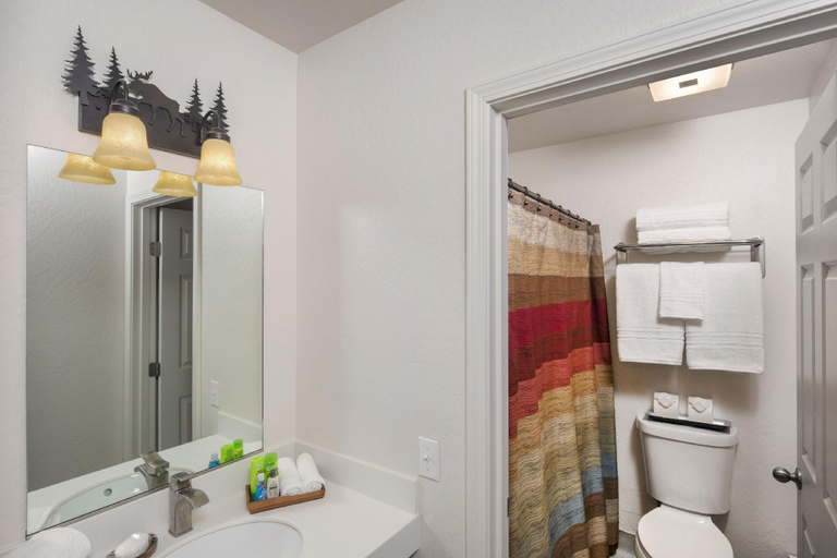 Bathroom 3, Mat Su Resort, Matanuska-Susitna