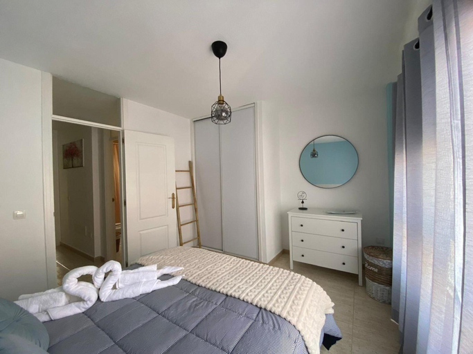 Room 2, Apartment in Tenerife With Sea Views, Santa Cruz de Tenerife