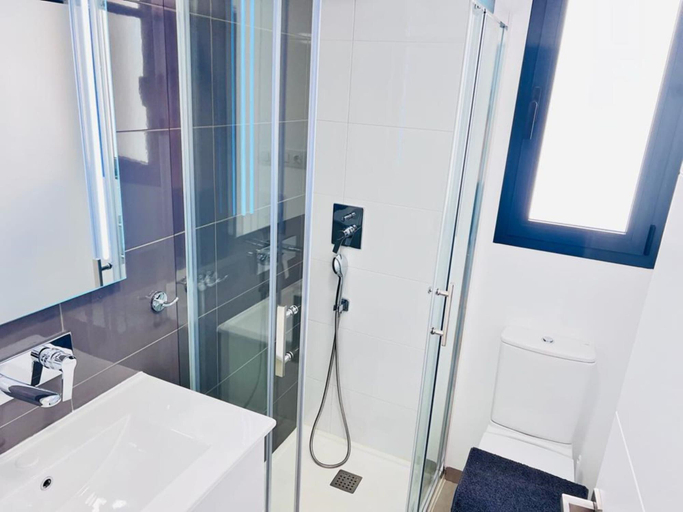 Bathroom, Apartment Near Higuericas Beach, Alicante