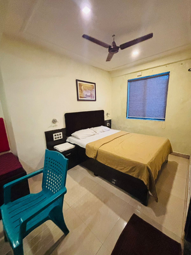Room 3, Hotel Silver Leaf, Satara