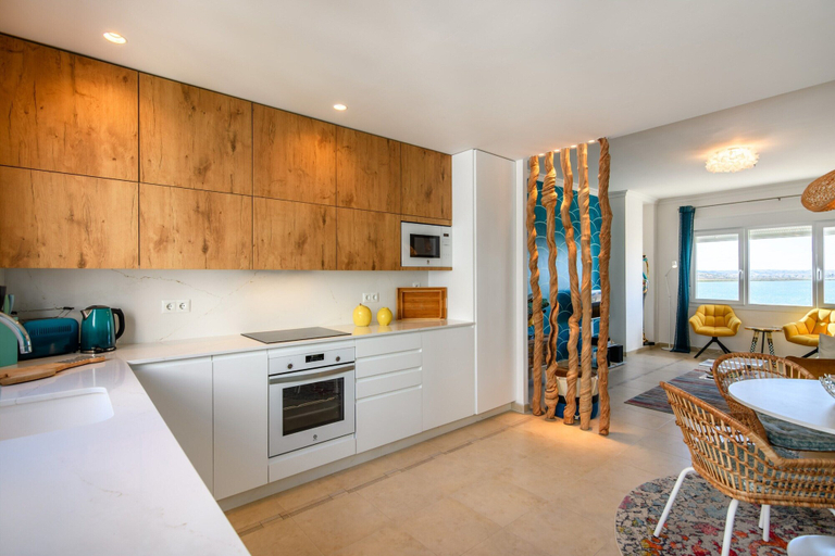 Private kitchen 3, Apartmet With Guadiana River Views, Huelva