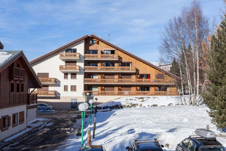 Exterior 5, Compact & Convenient Alpine Stay, Isère