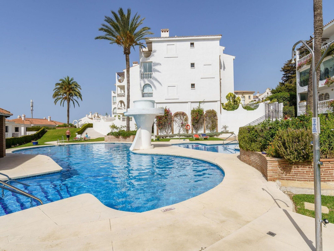 Pool 5, Peaceful Retreat Near the Beach, Málaga