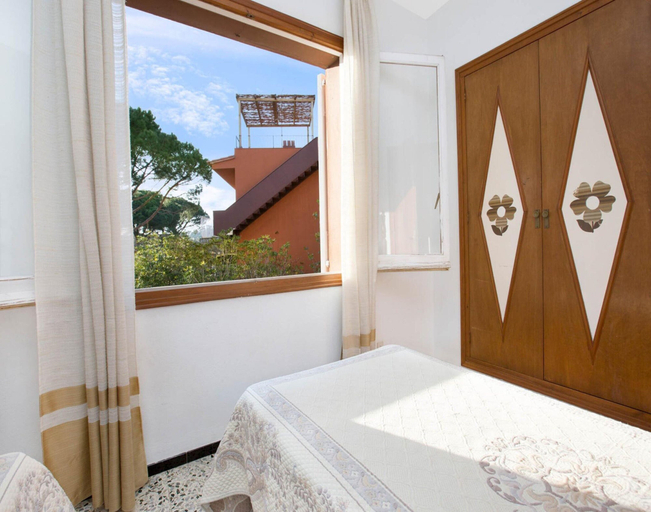 Room 2, Can Benet Apartment With Swimming Pool, Girona