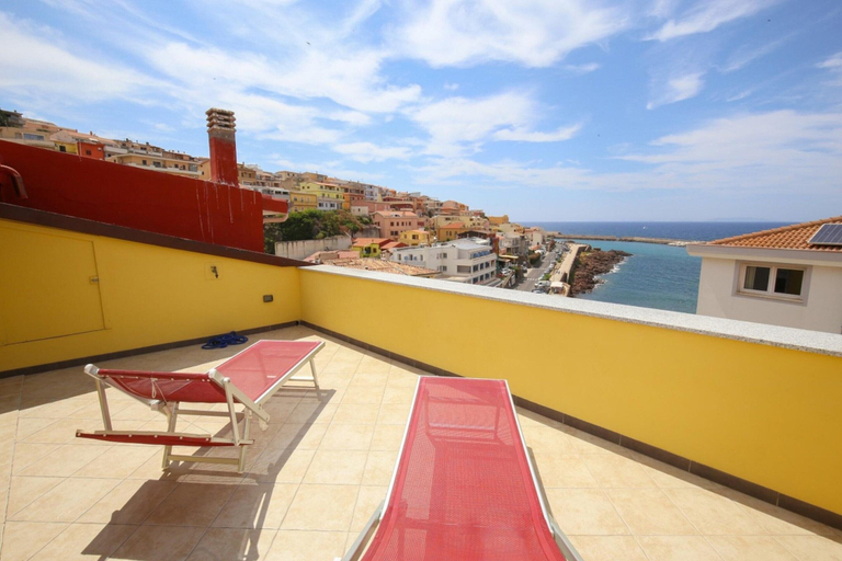 Balcony 5, Vista Mare, Ampio Terrazzo e Aria Condizionata, Sassari