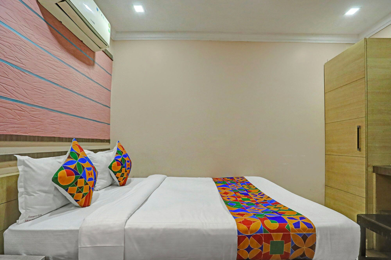 Room 5, Fabhotel Tanvi Grand, Visakhapatnam