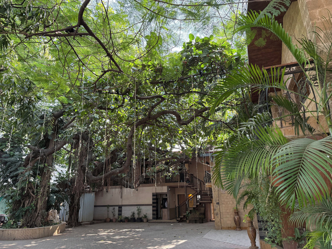 Others 5, Hotel Beach Garden, Mumbai Suburban