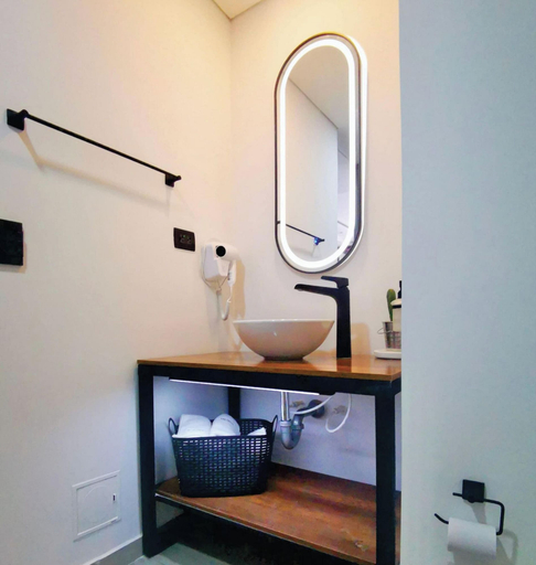 Bathroom 3, Epic Suite 212 Deluxe Aeropuerto, Pereira