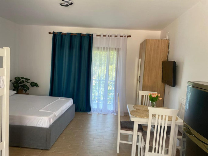 Others 3, Eva & Resul apartments, Vlorës