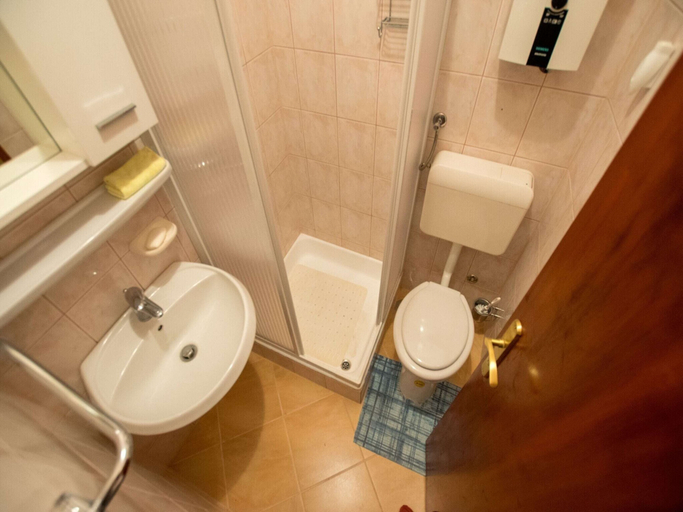 Bathroom 3, Villa in Starigrad Near Paklenica National Park, Starigrad