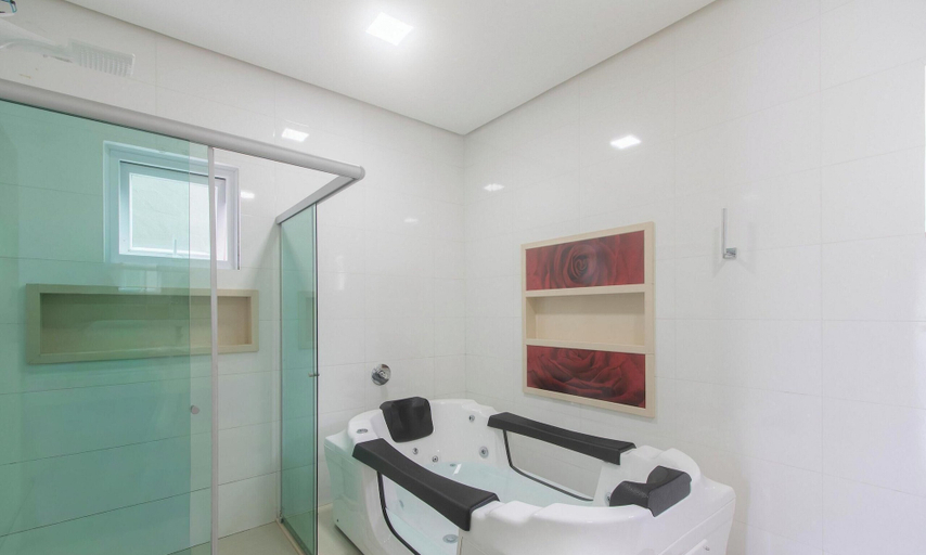 Spa, House w/ Pool and Barbecue Grill Thg0006, Porto Seguro