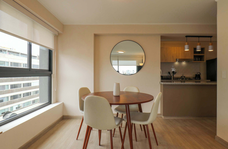 Room 2, w Dazzling 2BR w Balcony in Miraflores, Lima