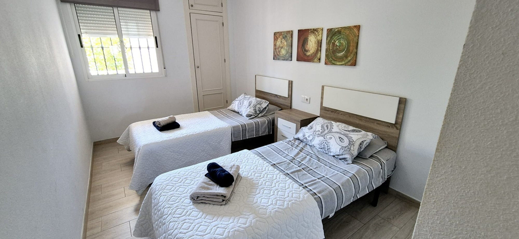 Room 2, Home Near Beach & Shops, Alicante