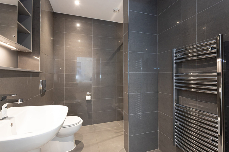 Bathroom 4, Stylish Apartment in Central MCR by Pillo Rooms, Manchester