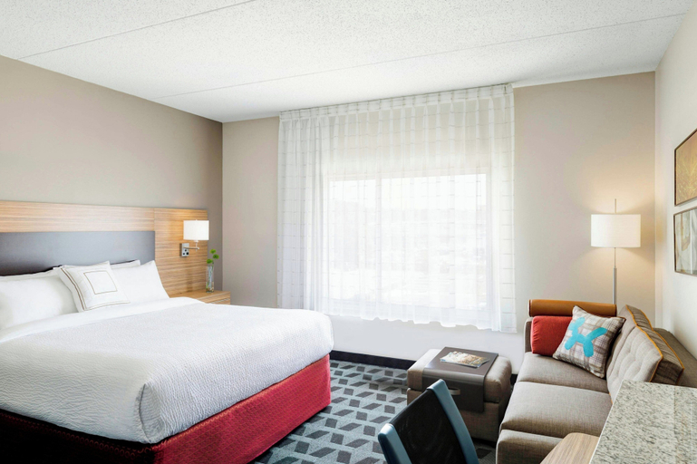 Room 2, Towneplace Suites By Marriott Toledo Perrysburg, Wood
