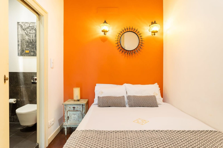 Room 2, Artistic Alfama 4BR Cathedral Views Tram 28, Lisbon