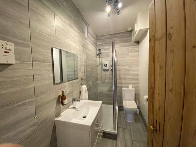 Bathroom 2, Brylach Steading, Moray