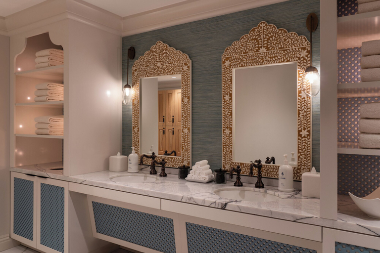 Bathroom 5, La Bahia Hotel and Spa, Santa Cruz