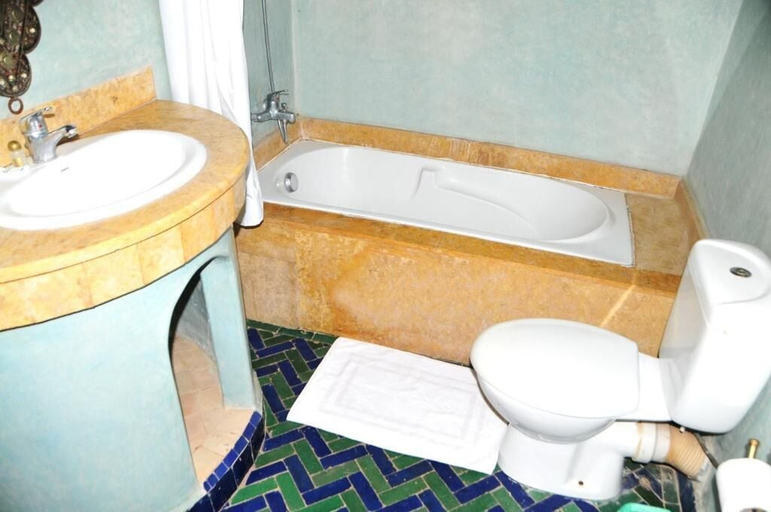 Bathroom 3, Riad Mhidou marrakech, Marrakech