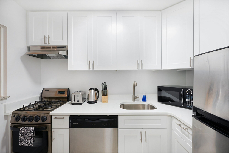 Room 5, Amazing Apartment for 2 1 Bed 1 Bath, New York