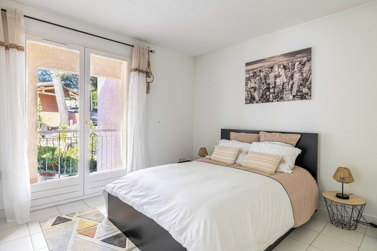 Room 3, Quiet House With Pool, Alpes-Maritimes