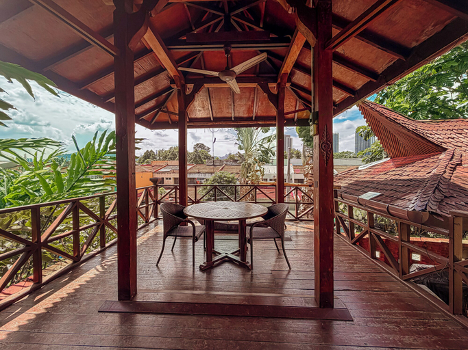 Terrace/patio 3, Serene Palm Heritage Tropical Villa, Ampang