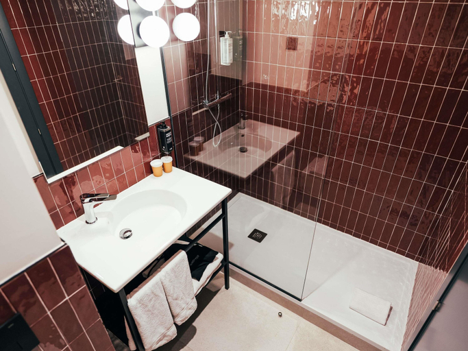 Bathroom 3, ibis Styles Madrid Maravillas, Madrid