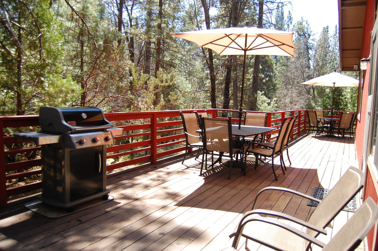 Others 4, Manzanita Lodge, Mariposa
