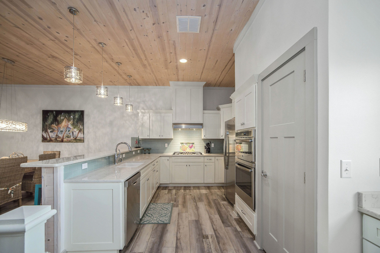 Interior 5, Marina Del Bell - Elevator! Boat Slip for Rent!, Nueces