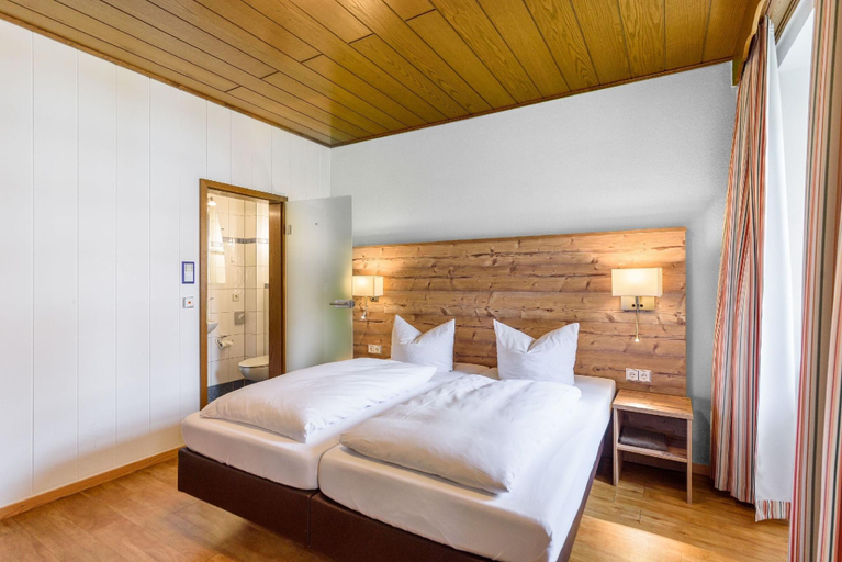 Bedroom 3, Landgasthof-Hotel Rebstock, Waldshut