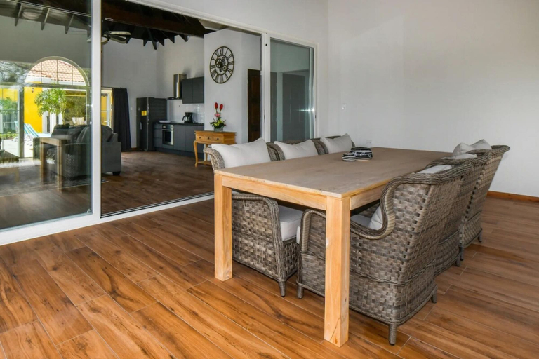 Exterior 4, Picaron Villas
