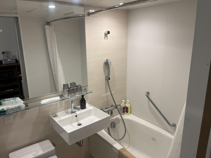 Bathroom 4, Hotel Kadoman, Aso