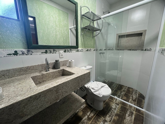 Bathroom 3, AP 47 Especial Residencial Solavir, Bombinhas