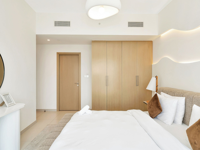 Room 5, ABI Holidays Burj Royale Fountain Views, Dubai