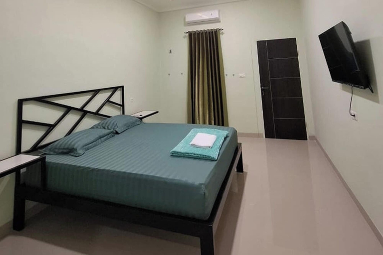 Room 4, Sultan Guest House, Palu