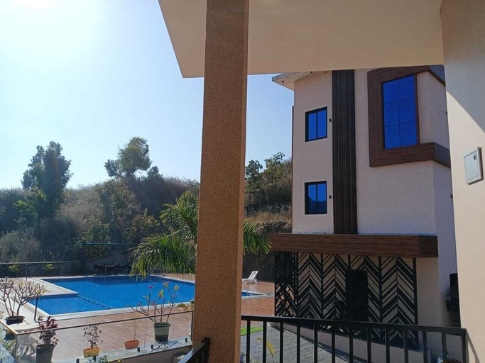 Property grounds 3, Hotel Anan Palace, Sirohi