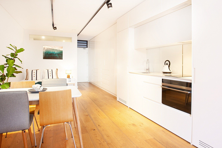 Private kitchen, Stylish Studio With Balcony Near Darling Square, Sydney