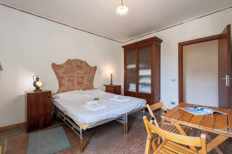 Bedroom 3, Mulinetti Houses, Genova