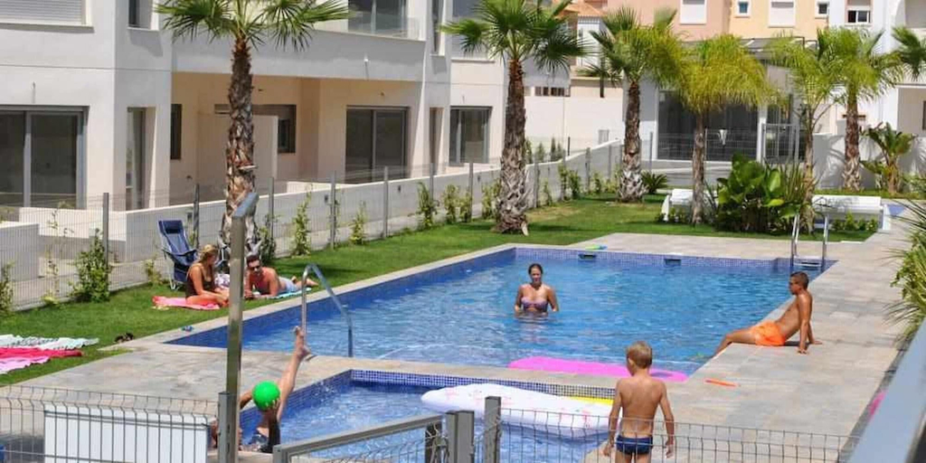 Pool 4, Apartment Near Punta Prima Beach, Alicante