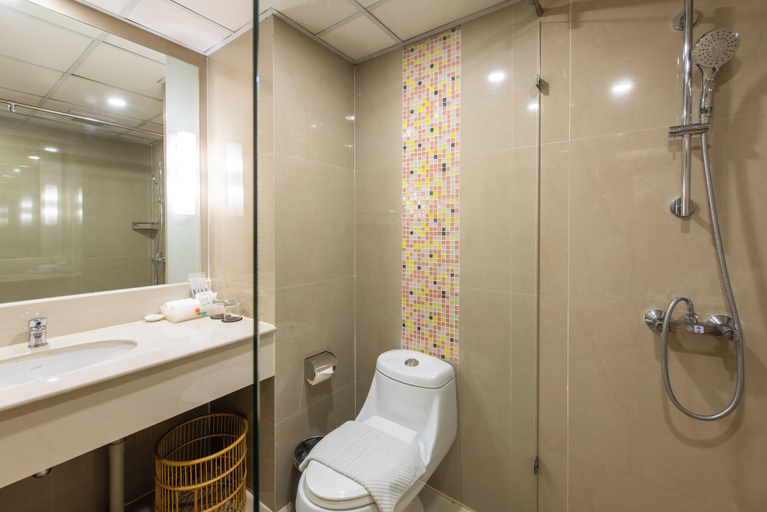 Bathroom 5, Maple Hotel, Bang Na