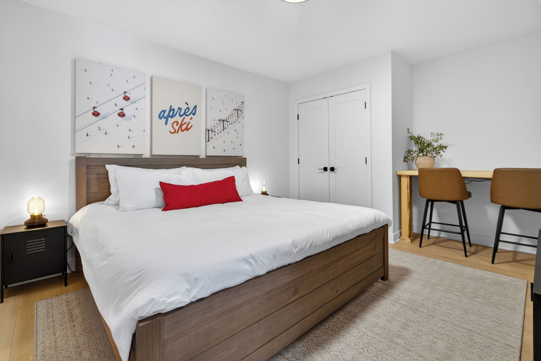 Room 4, 203 Verbier Building 11, Les Laurentides