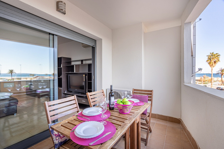 Outdoor dining 5, House in Empuriabrava Near Aiguamolls Reserve, Girona