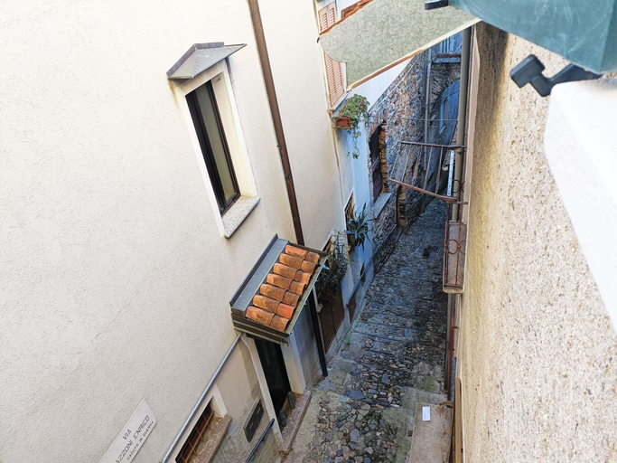 Reception, Charming Home by Lake With Scenic Trails, Varese