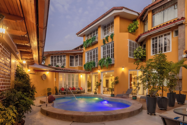 Exterior & Views