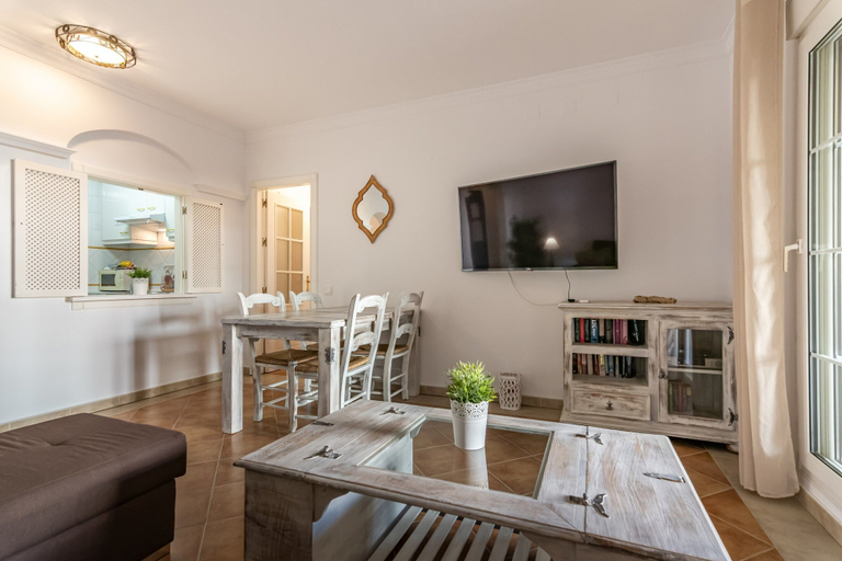 Dining 5, Isla Canela Apartment Near Beach, Huelva