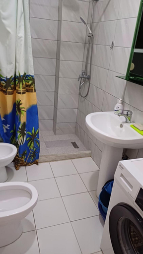 Bathroom 3, Redsun Apartment, Vlorës